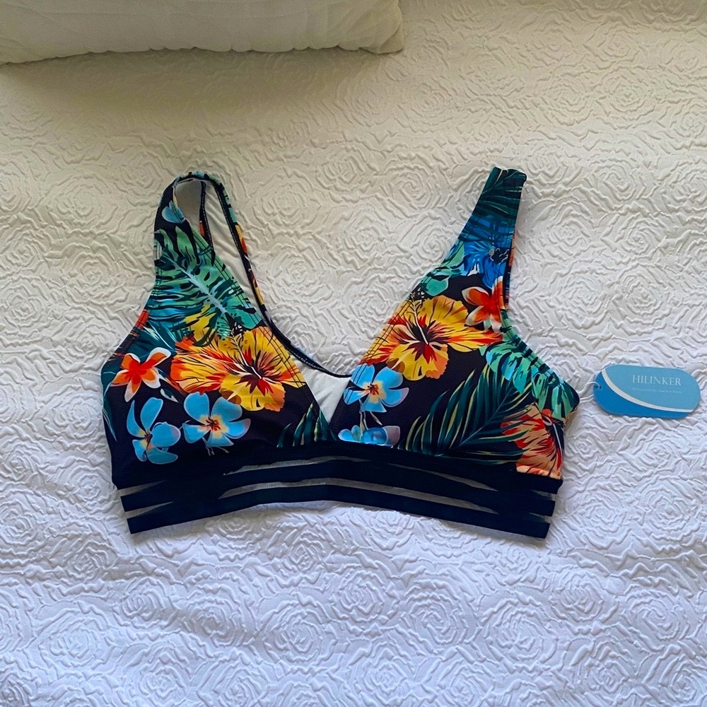 NWT Hilinker Hibiscus Floral Bikini Top, Size L